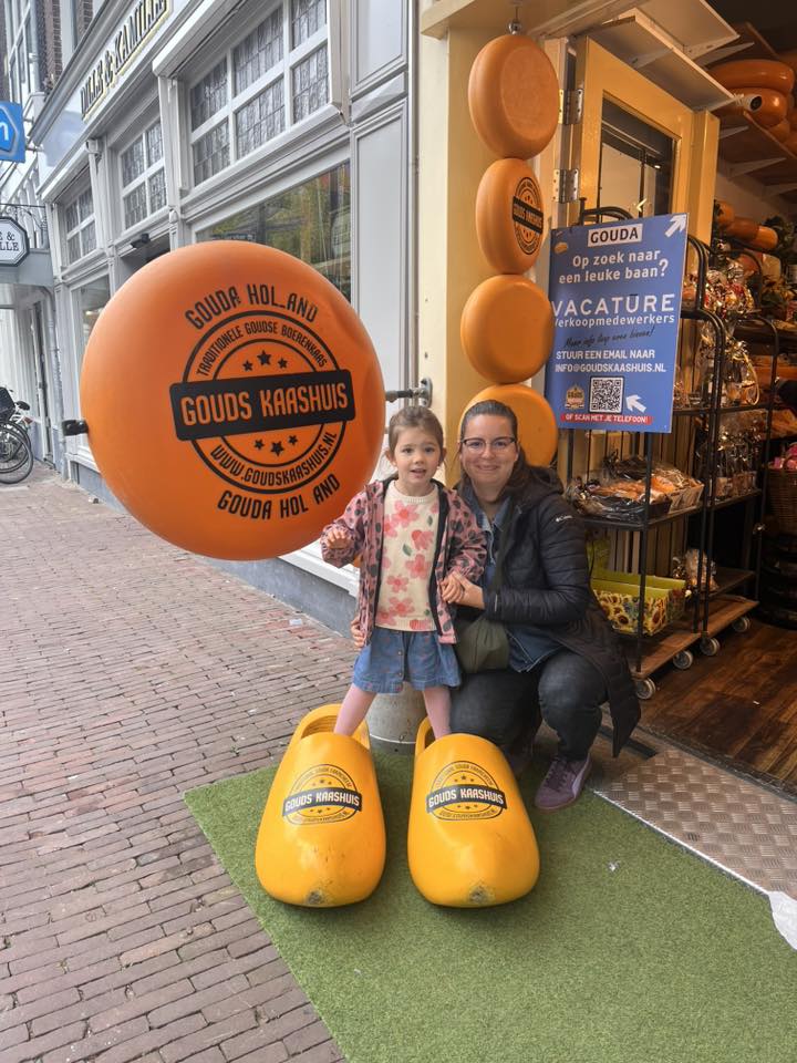 Bea au pair programja Hollandiában_kislánnyal
